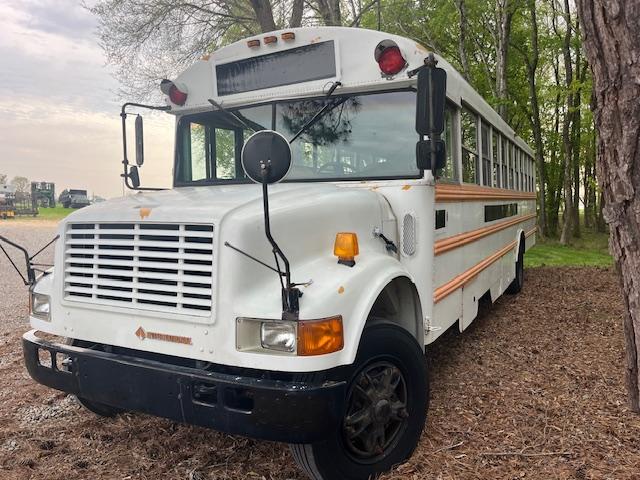 1991 IH BUS DSL AIR BRAKES AUTO TRANS 3682 MILES GOOD RUBBER