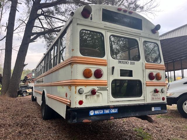 1991 IH BUS DSL AIR BRAKES AUTO TRANS 3682 MILES GOOD RUBBER