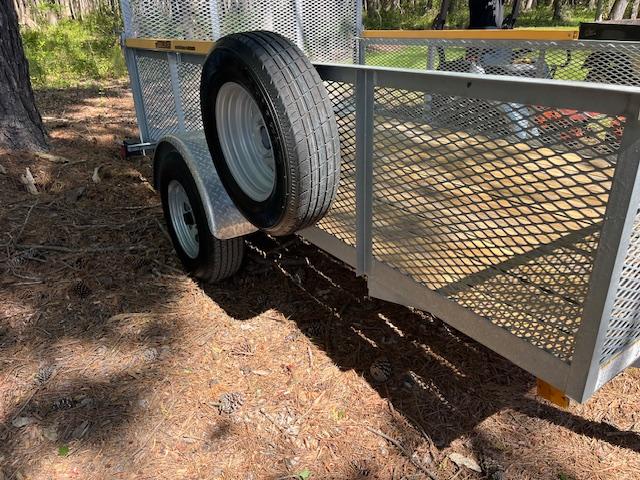 2020 ROADKING GALVANIZED TRAILER 10’ x 6’  GORILLA LIFT ASSIST GATE  2’ SIDES BARELY USED
