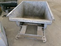 1/2 YD FRONT MOUNT STEEL HOPPER