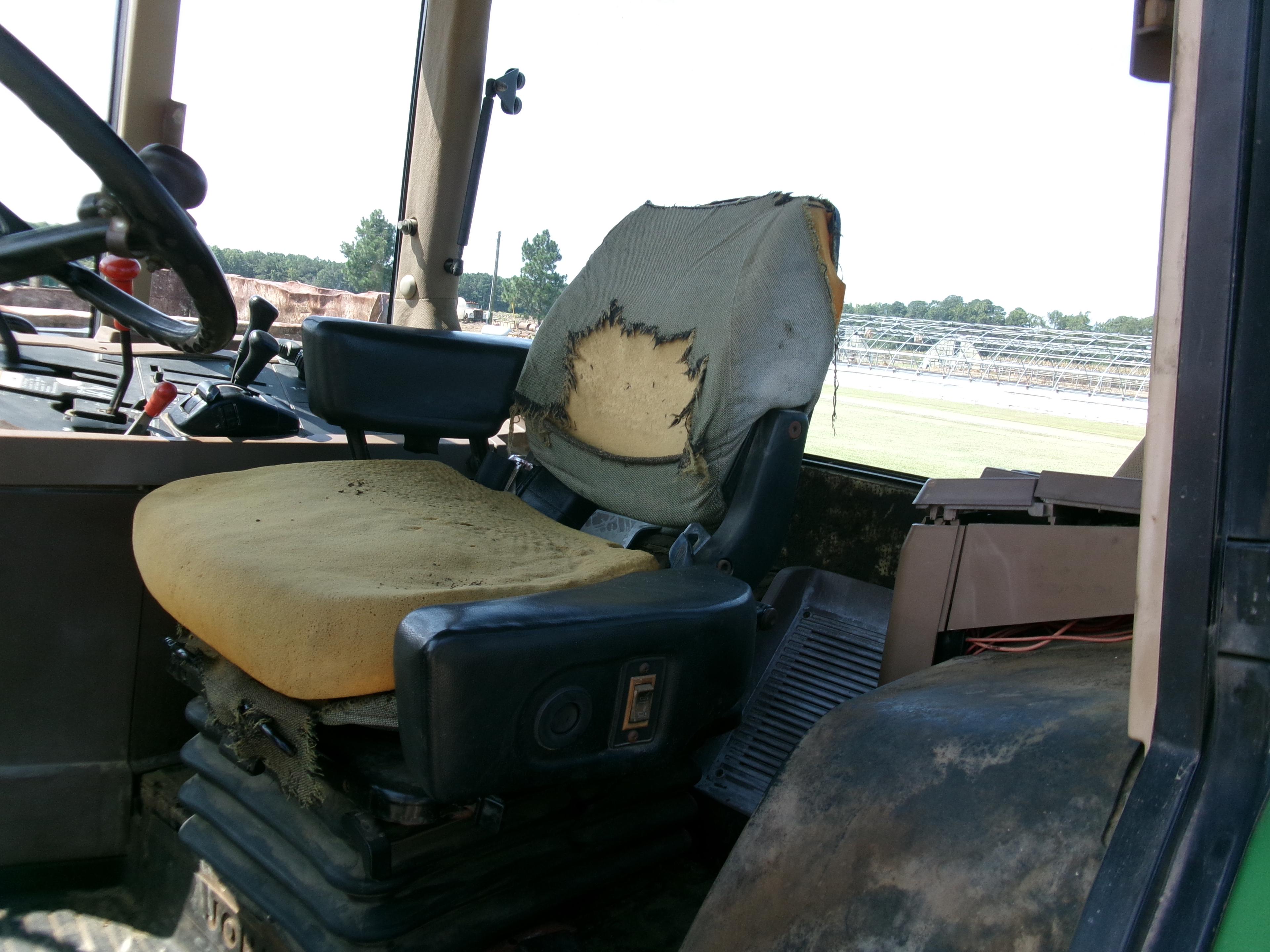 JD 7200, CAB, DSL, A/C, POWERQUAD TRANS, DUAL REMOTES, 8150 HRS, SN:001473