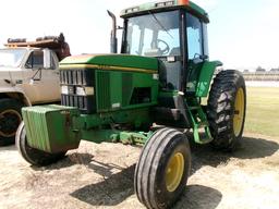 JD 7200, CAB, DSL, A/C, POWERQUAD TRANS, DUAL REMOTES, 8150 HRS, SN:001473