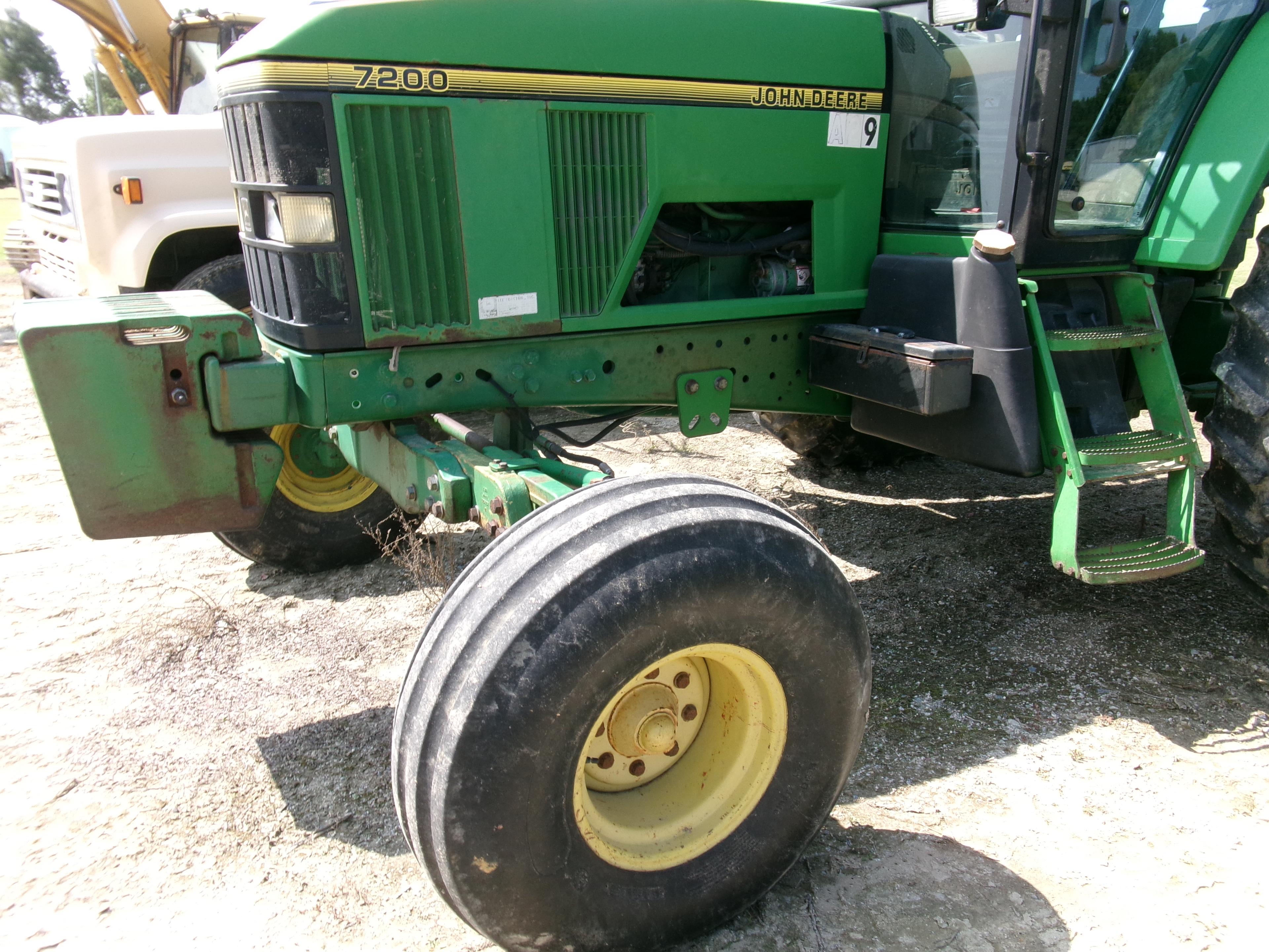 JD 7200, CAB, DSL, A/C, POWERQUAD TRANS, DUAL REMOTES, 8150 HRS, SN:001473