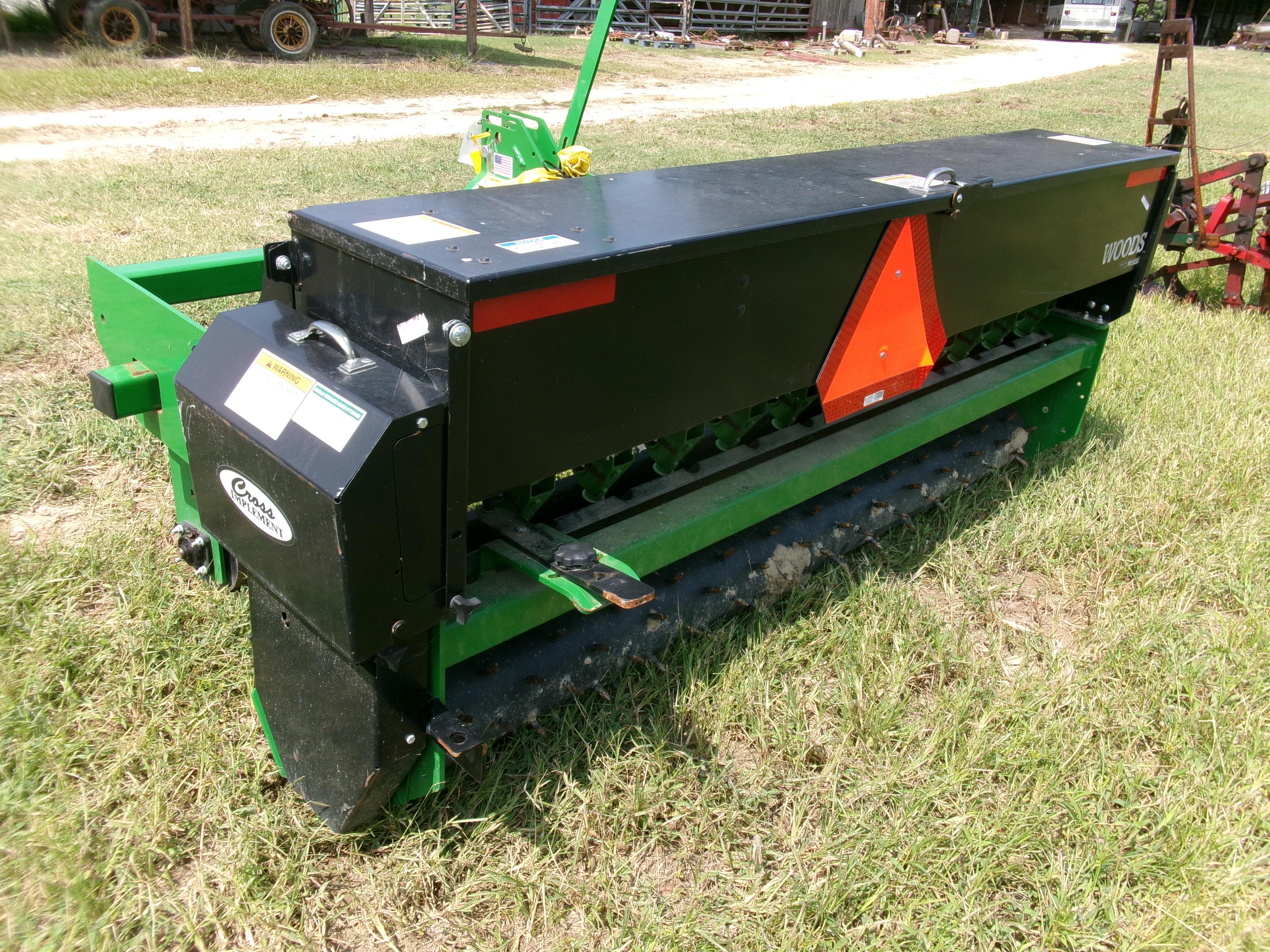 WOODS TSS8R4 SEEDER, LIKE NEW