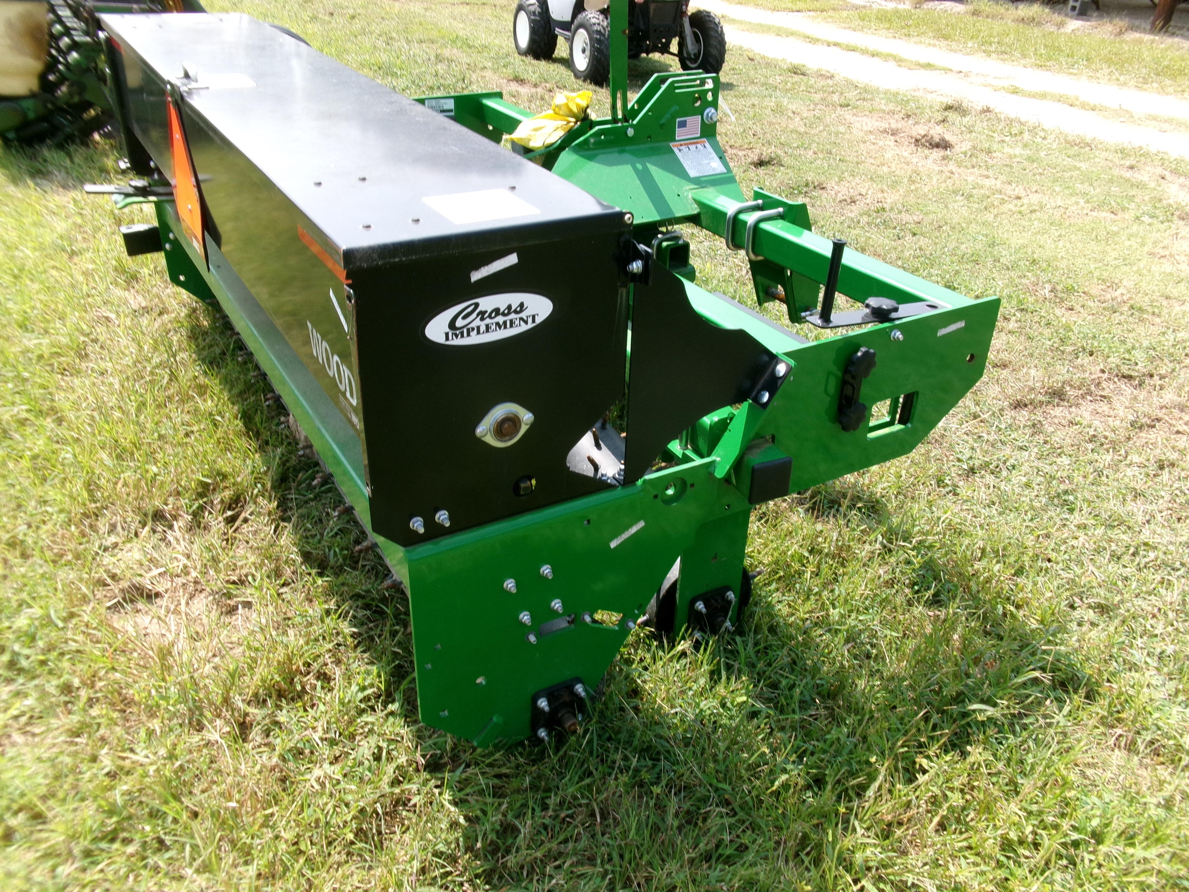 WOODS TSS8R4 SEEDER, LIKE NEW