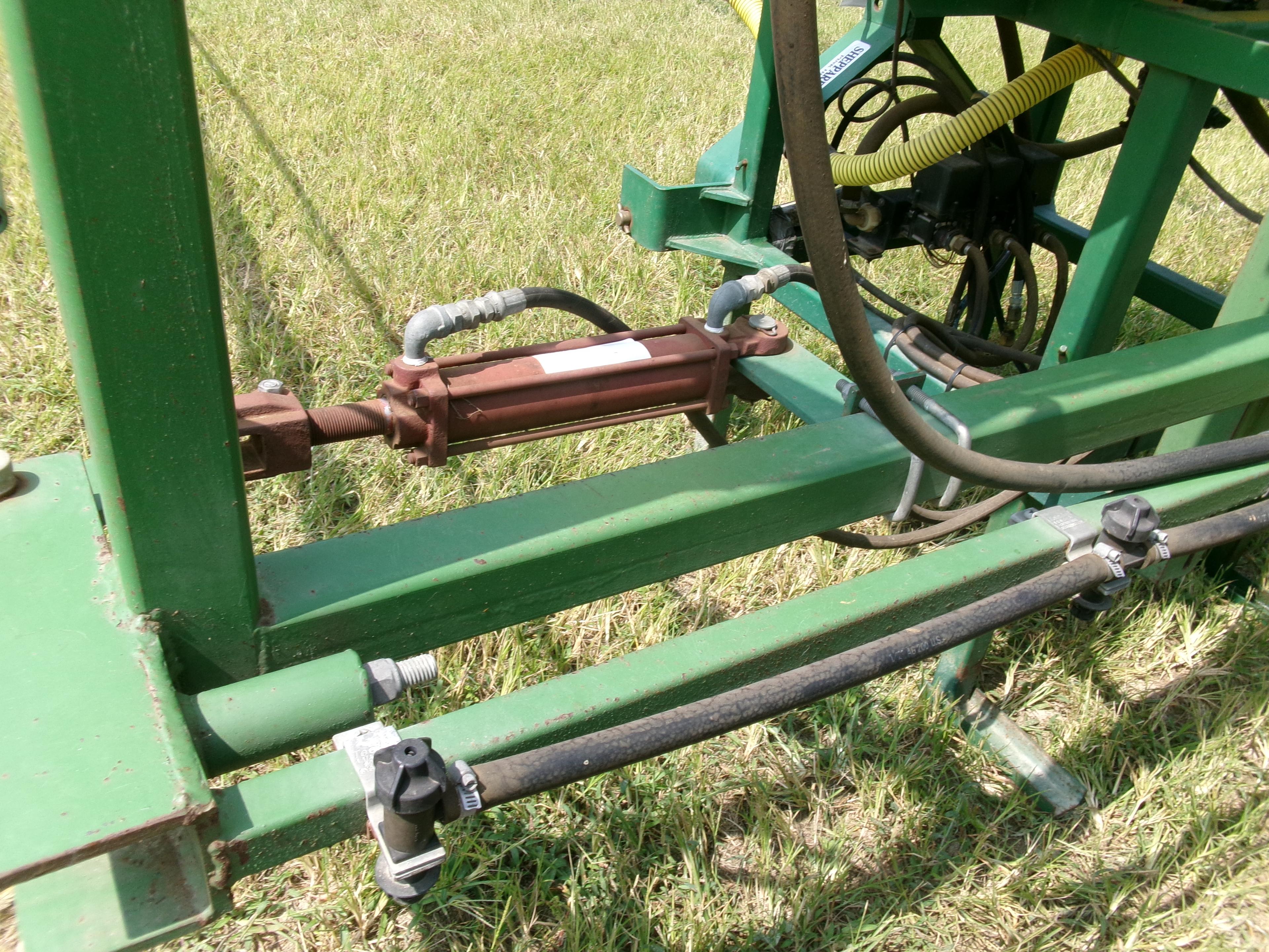 SHEPHARD 300 GAL 3 PT SPRAYER, HYD FOLD BOOMS, FOAM MARKERS, GENTLY USED