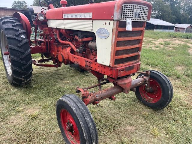 FARMALL 460, GAS ENGINE, 1306 HRS SN: 647S AS GOOD AND SOLID AS YOU WILL FIND.  SHED KEPT.  NICE