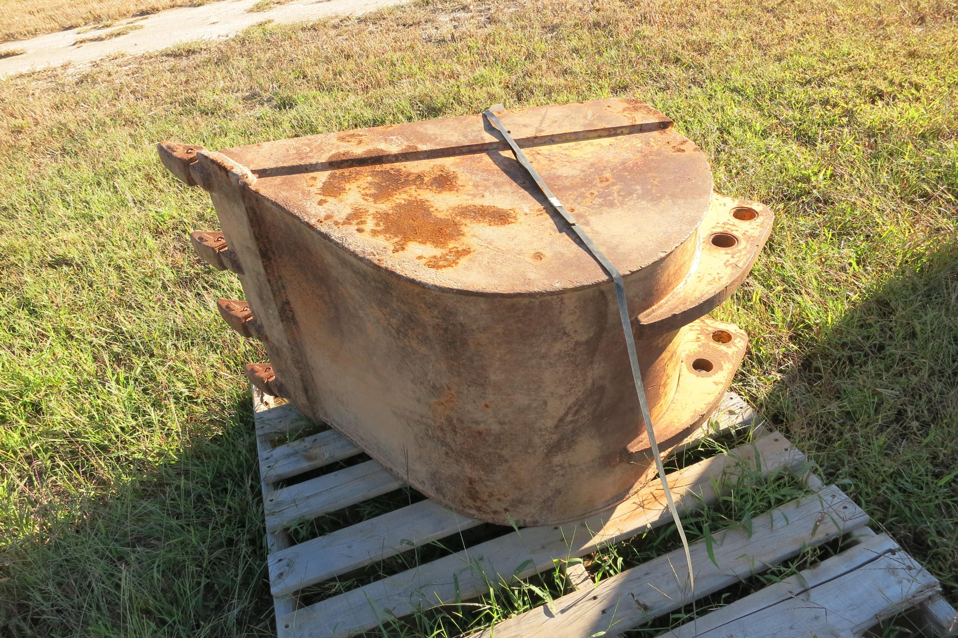 24" BUCKET