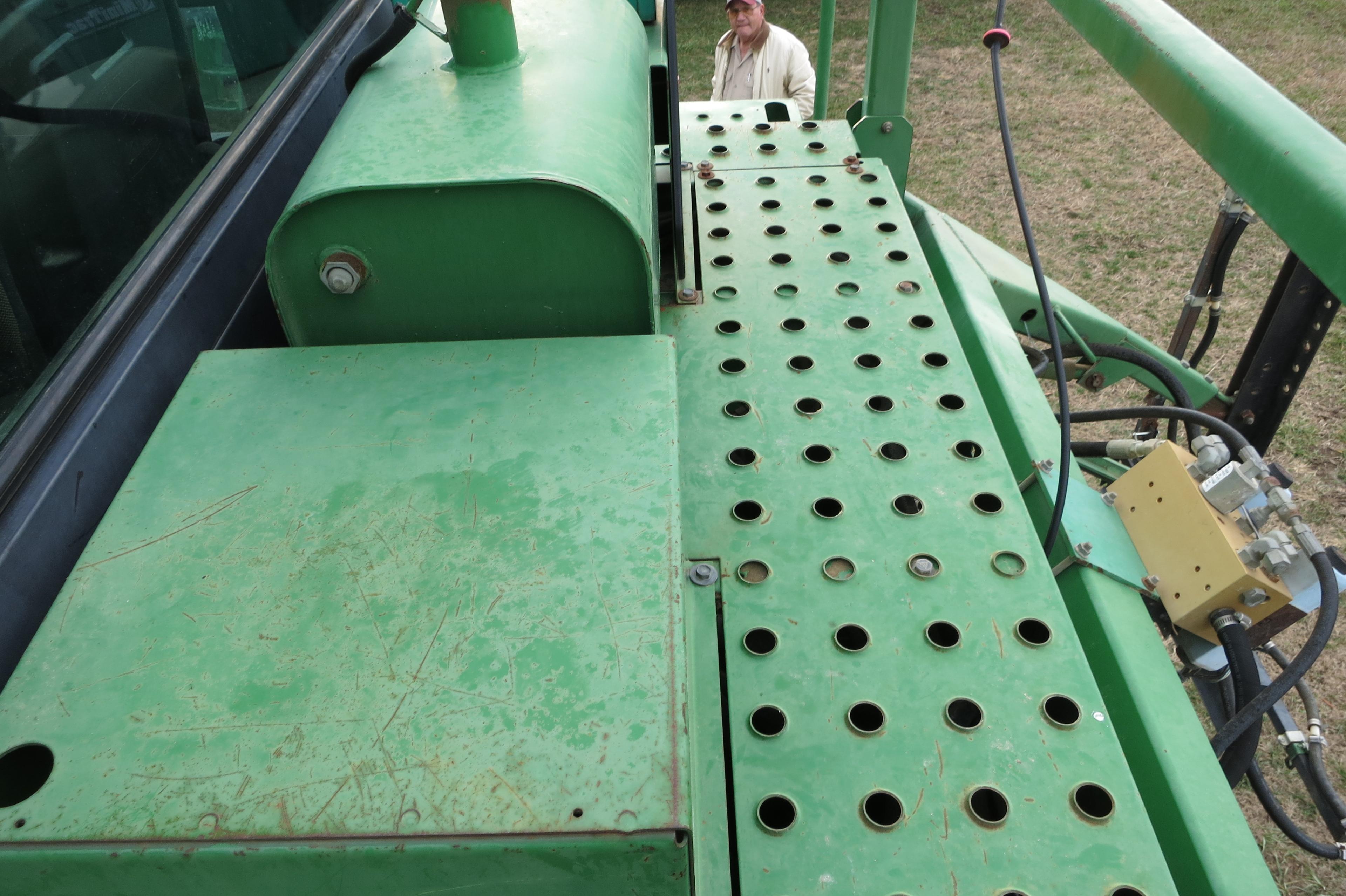 JD 6100 SPRAYER, CAB, JD RATE CONTROL, 4148 MILES, SN:4065, SELLS W/ 4R & 8R BOOM (ALL NEW AC)