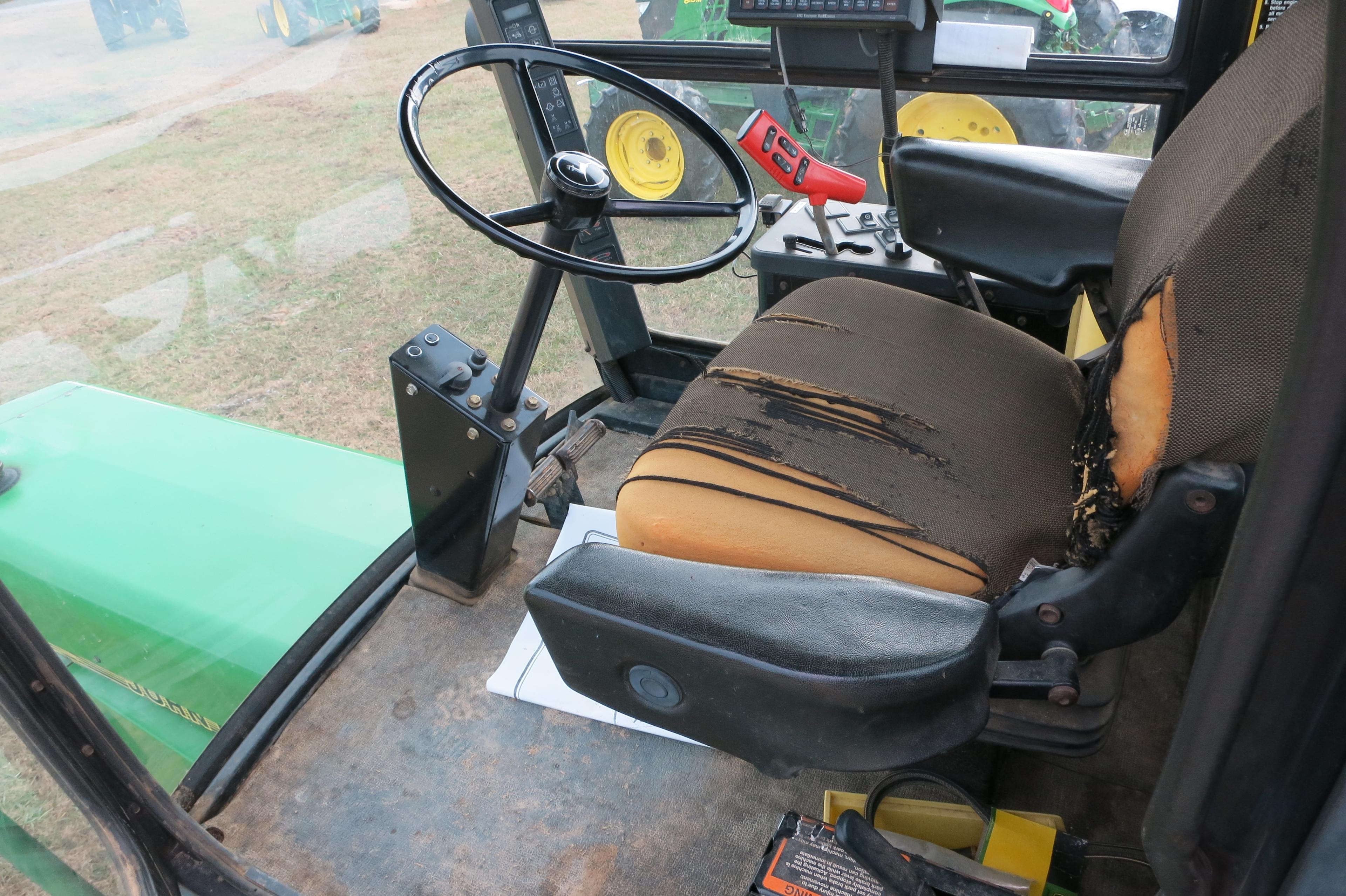 JD 6100 SPRAYER, CAB, JD RATE CONTROL, 4148 MILES, SN:4065, SELLS W/ 4R & 8R BOOM (ALL NEW AC)