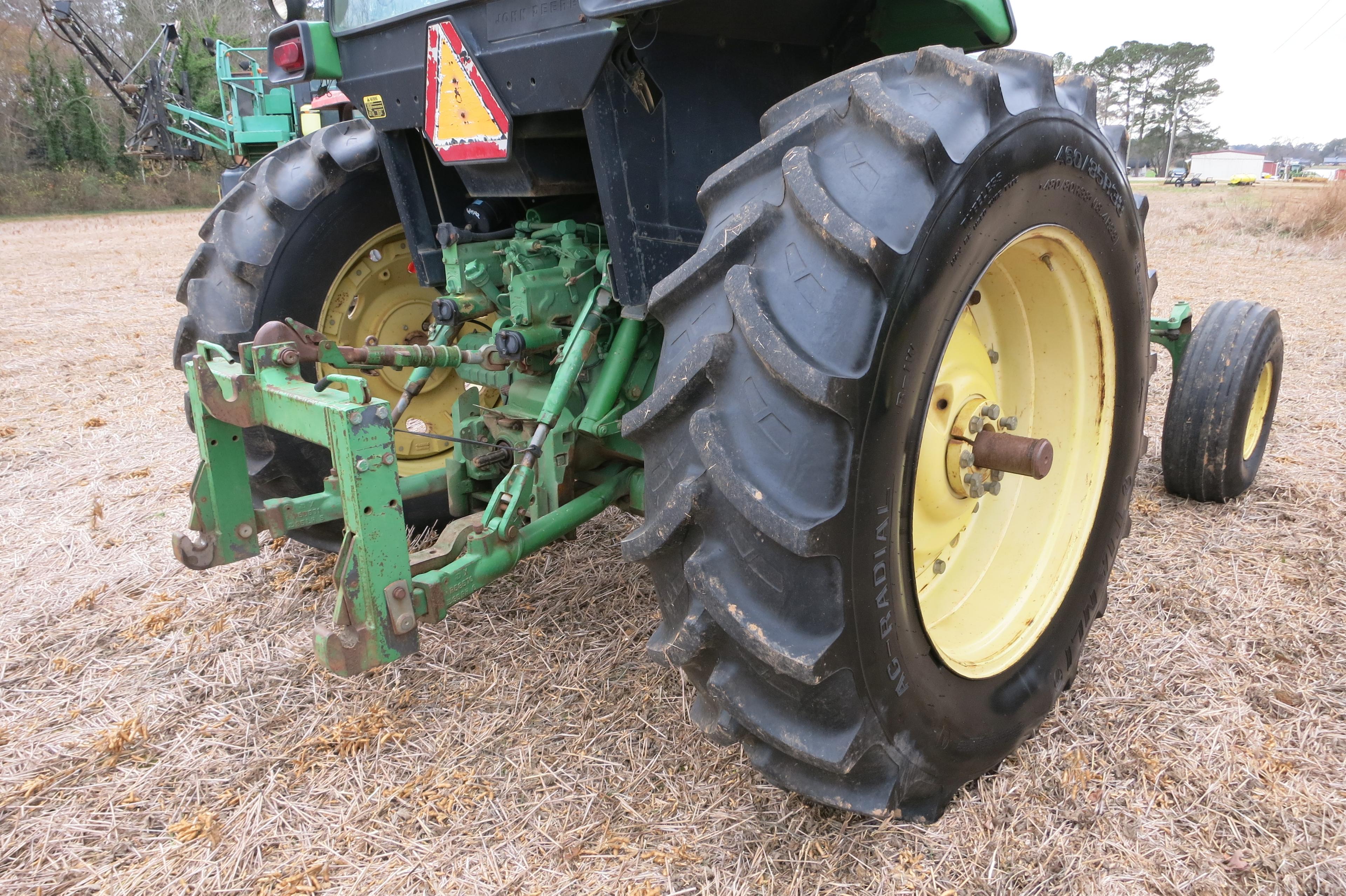 JD 4255 CAB, DSL, 15-SPEED POWERSHIFT TRANS, DUAL REMOTES, NEW REAR TIRES, SN: 11655, 9200 HRS (1-OW