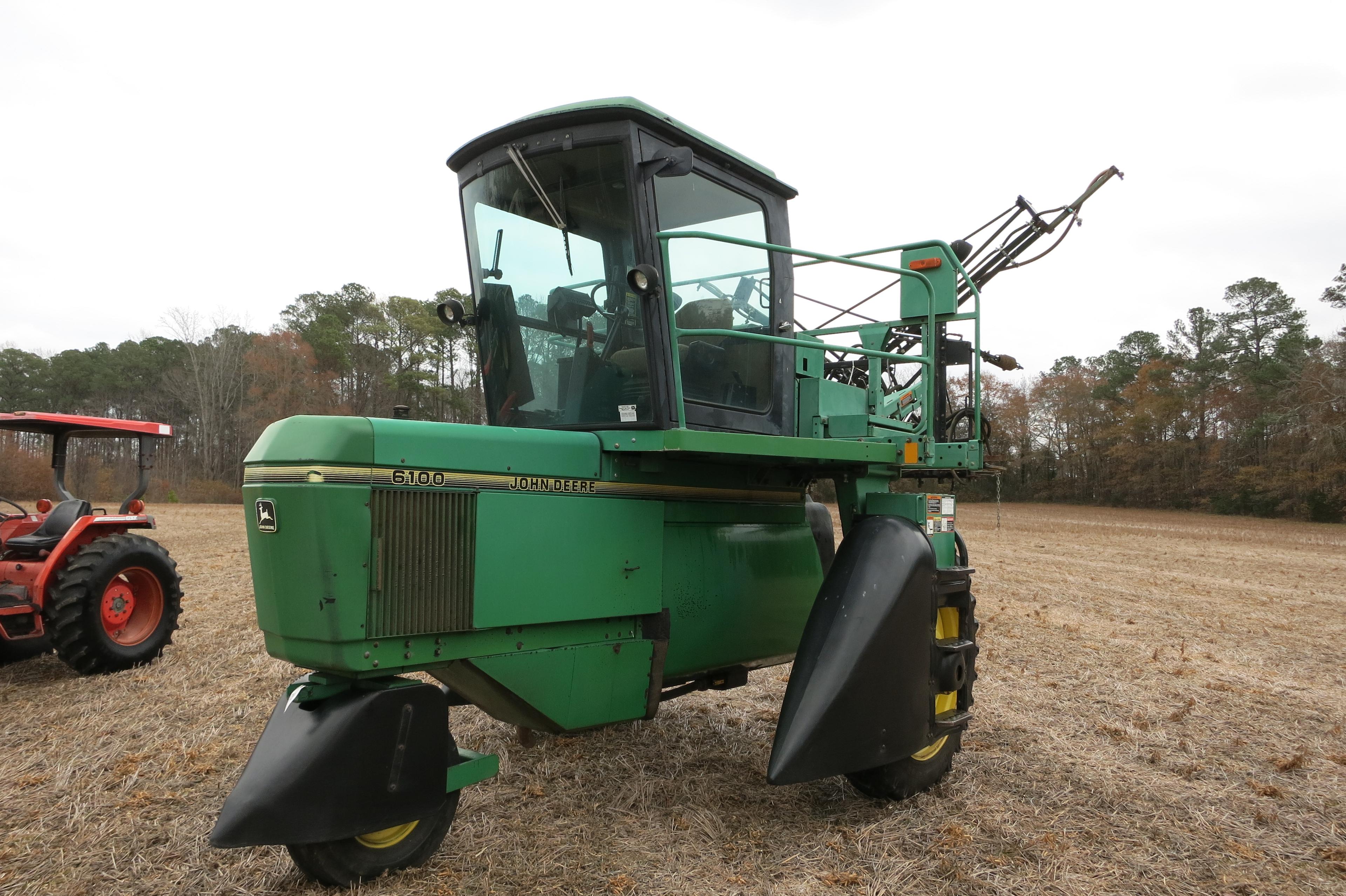 JD 6100 SPRAYER, JD RATE CONTROLLER, SN: 2015, 3895 HRS (BOUGHT NEW TO THIS FARM)