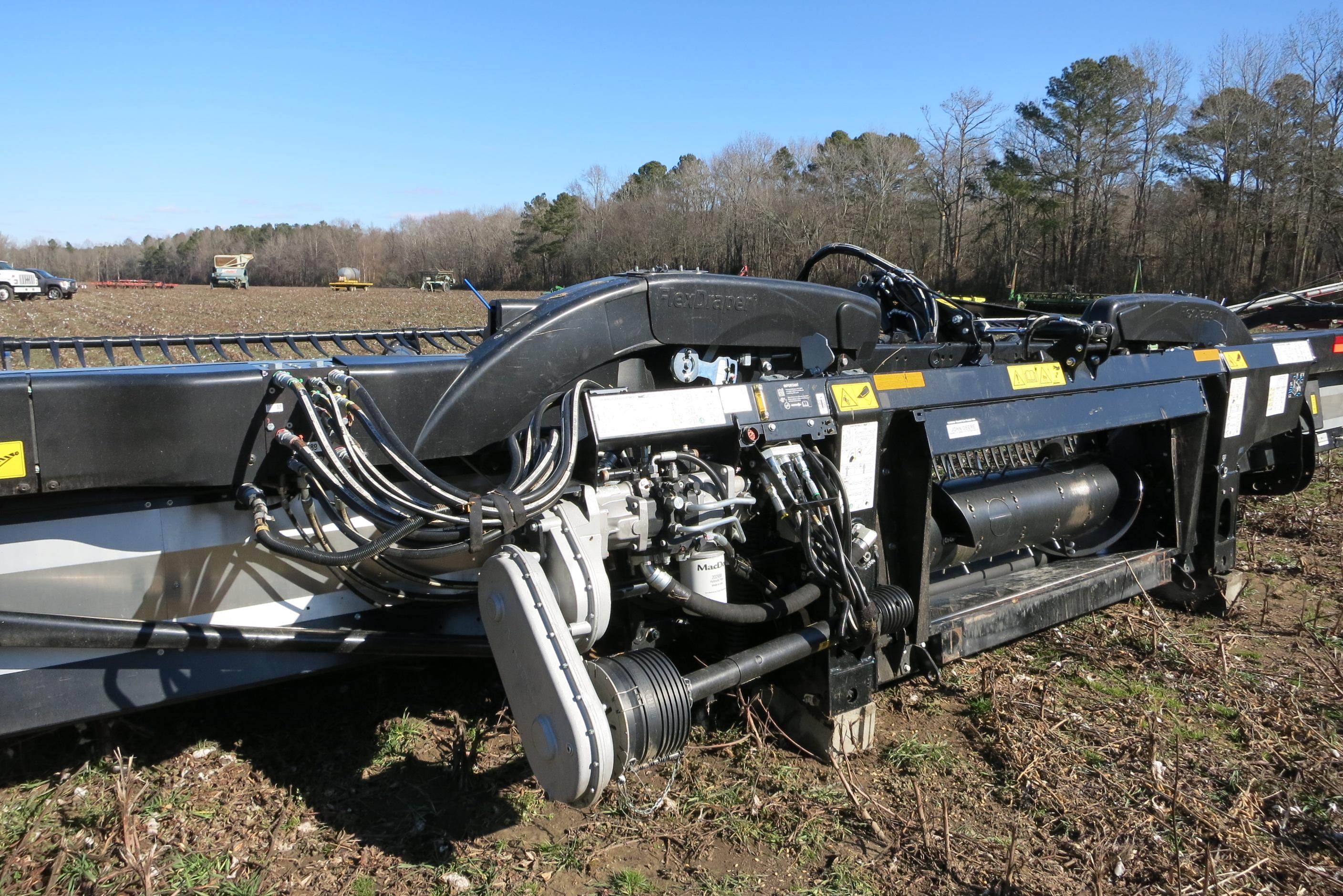 MACDON FD235, 35' DRAPER HEAD, (2023 MODEL LIKE NEW) SN:452834-23