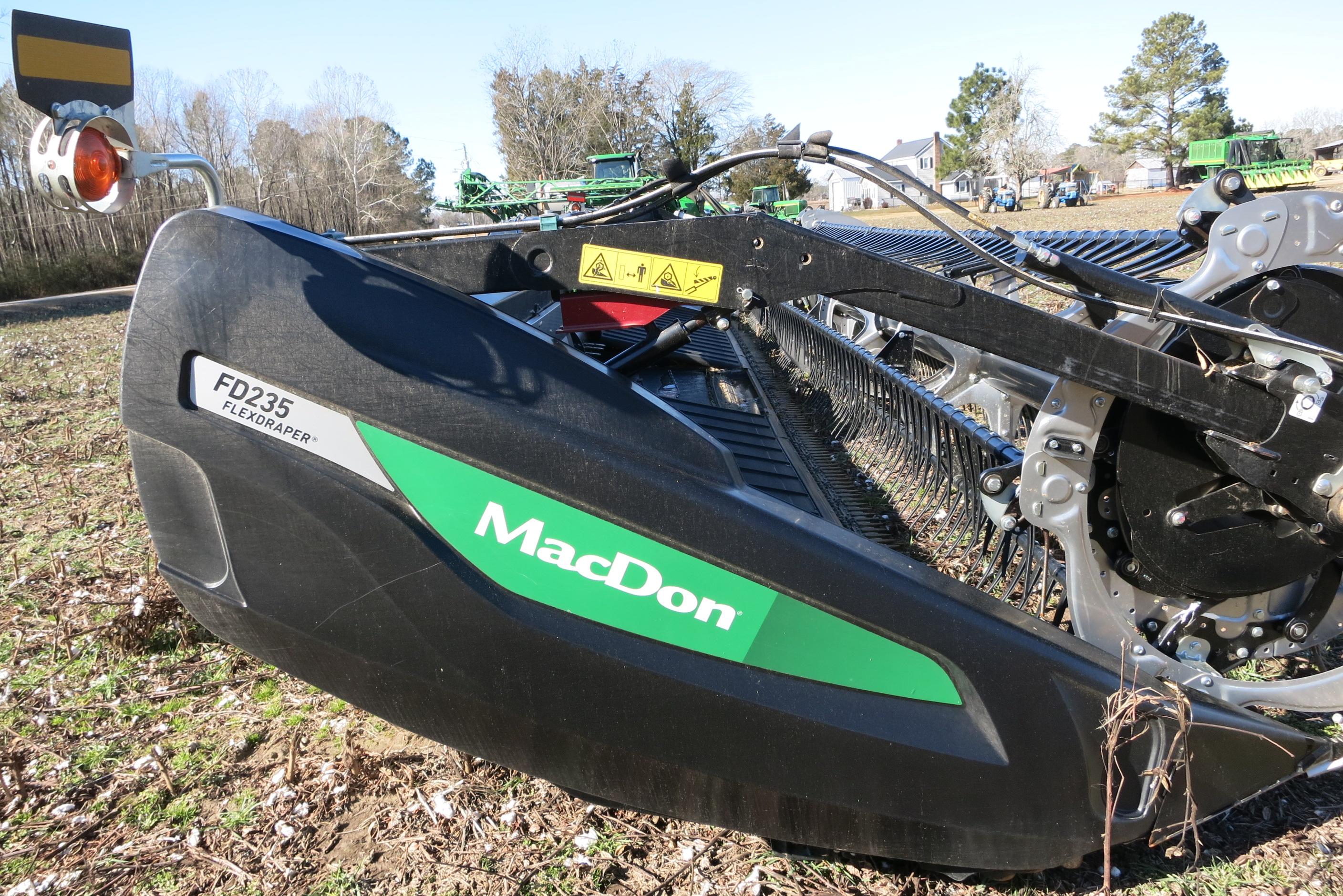 MACDON FD235, 35' DRAPER HEAD, (2023 MODEL LIKE NEW) SN:452834-23
