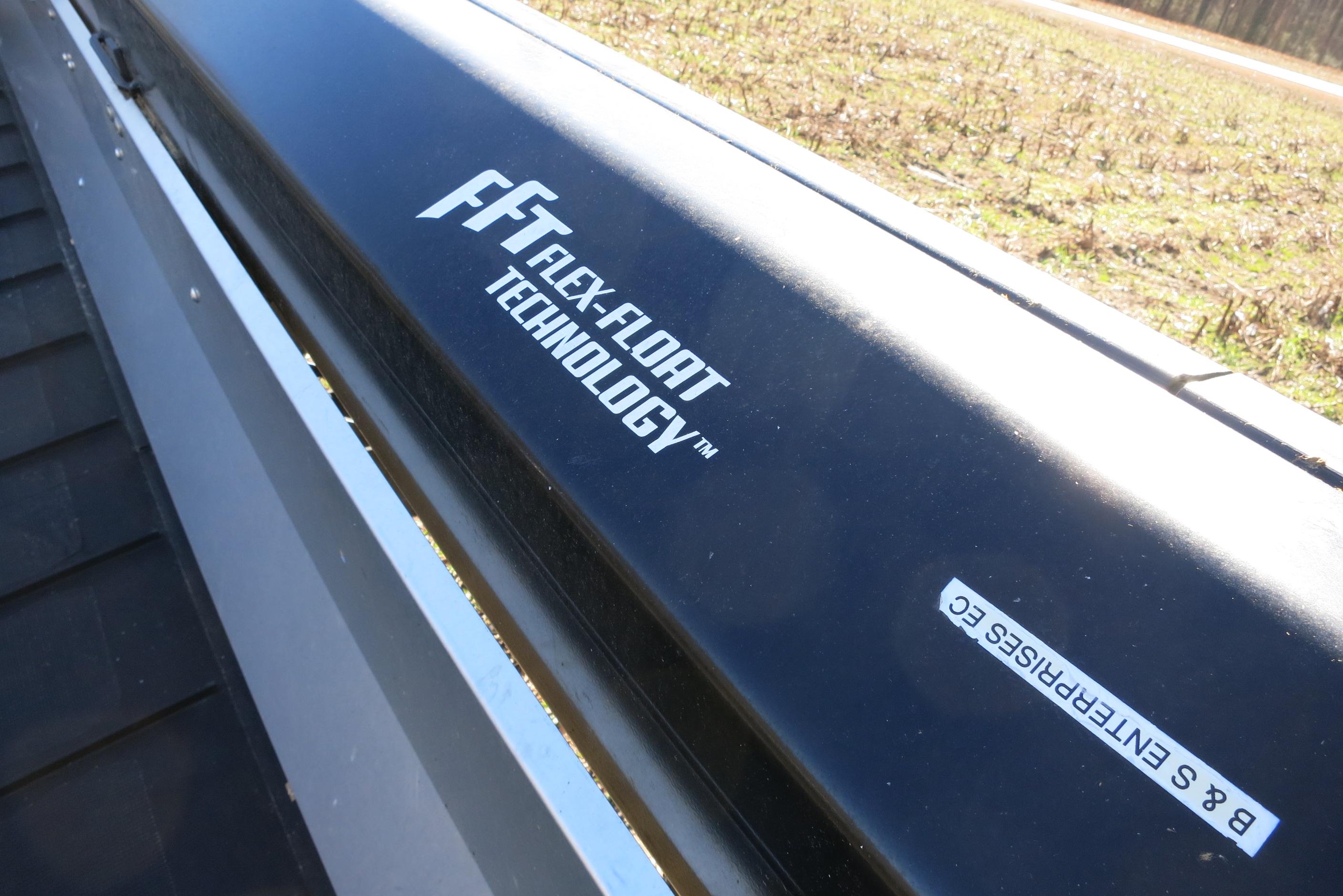 MACDON FD235, 35' DRAPER HEAD, (2023 MODEL LIKE NEW) SN:452834-23