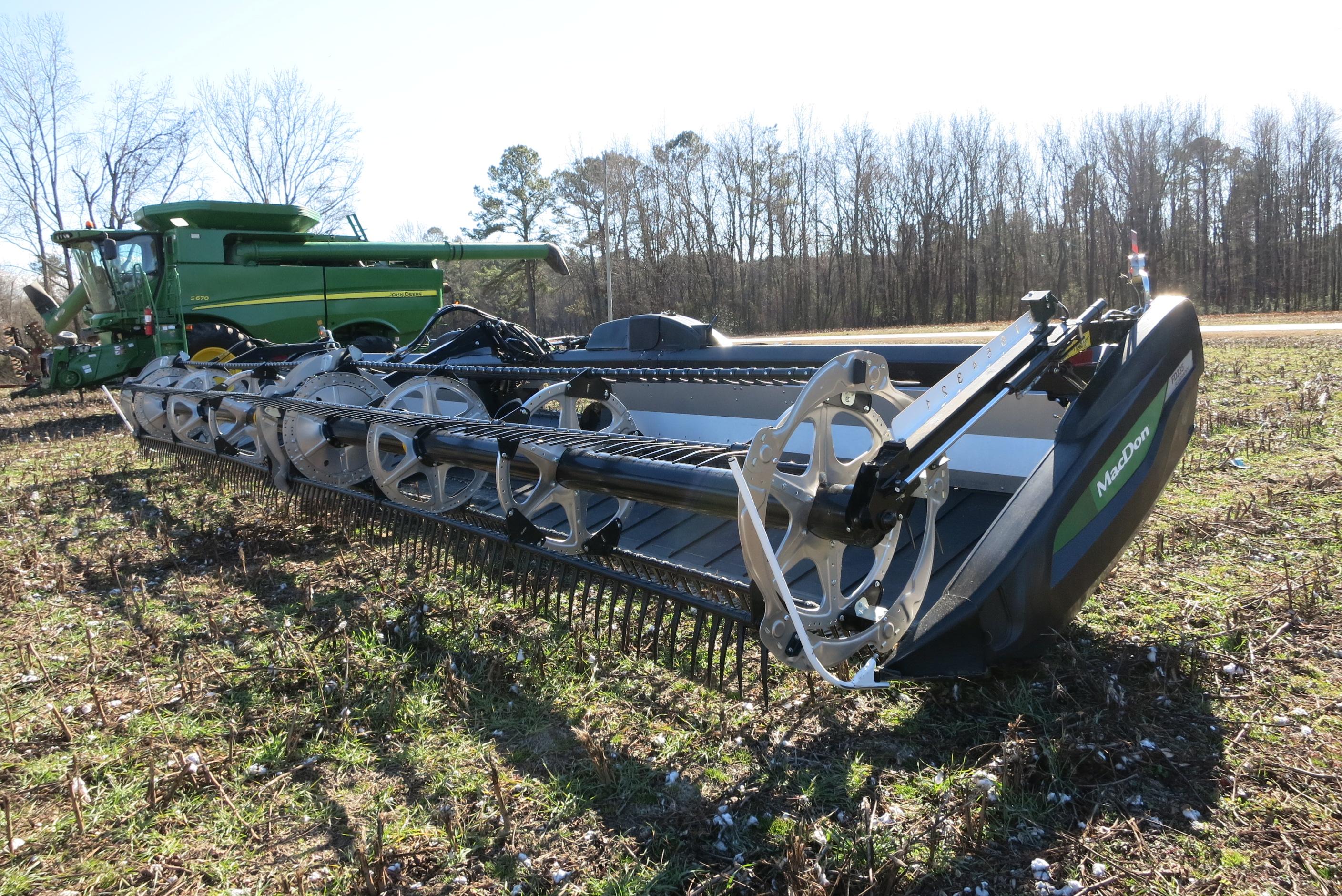 MACDON FD235, 35' DRAPER HEAD, (2023 MODEL LIKE NEW) SN:452834-23