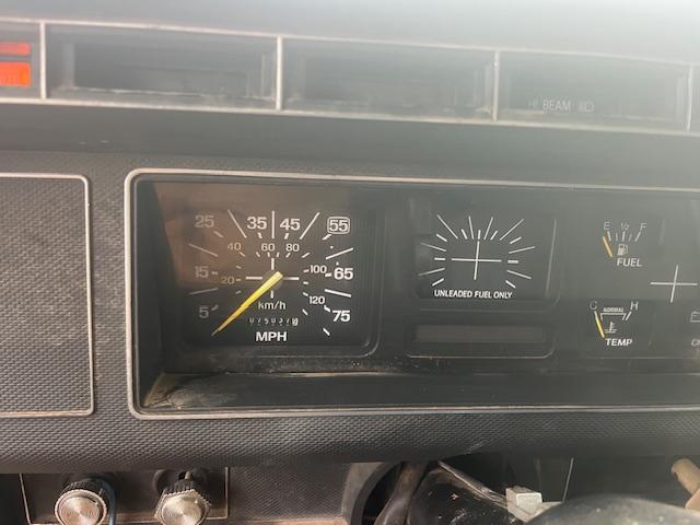 1993 FORD DUMP TRUCK GAS 5-SPD TRANS 14’ HARSH DUMP