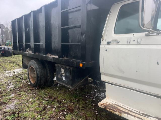 1993 FORD DUMP TRUCK GAS 5-SPD TRANS 14’ HARSH DUMP