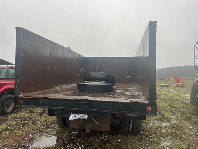 1993 FORD DUMP TRUCK GAS 5-SPD TRANS 14’ HARSH DUMP