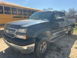 2005 CHEVROLET 2500 4 x 4 GAS  235K MILES