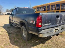 2005 CHEVROLET 2500 4 x 4 GAS  235K MILES