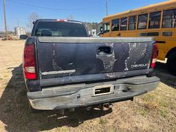 2005 CHEVROLET 2500 4 x 4 GAS  235K MILES