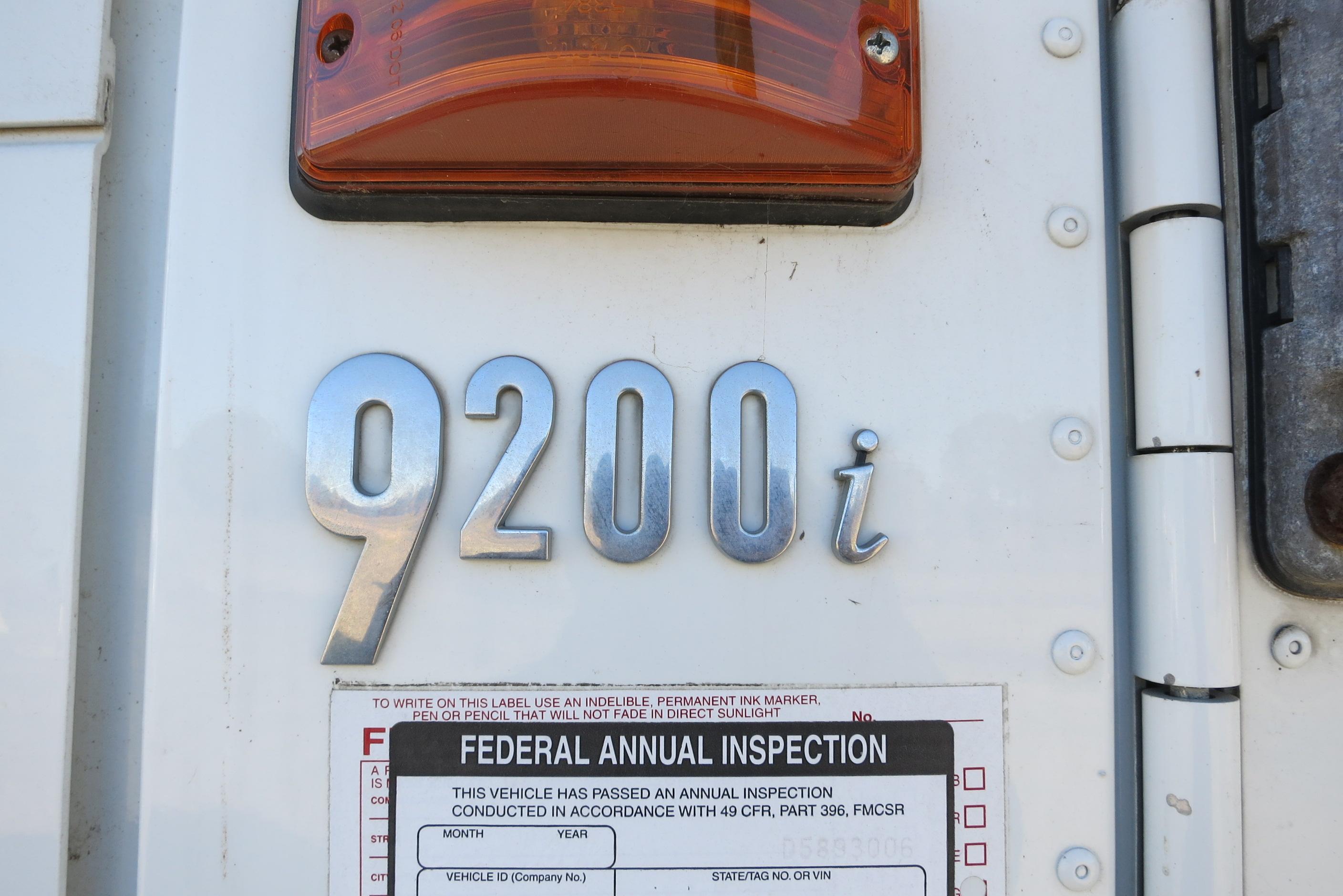 2004 IH 9200I ROAD TRACTOR, CUMMINS DSL ENG, SLEEPER, 10 SPD EATON FULLER TRANS, 439,390 MILES