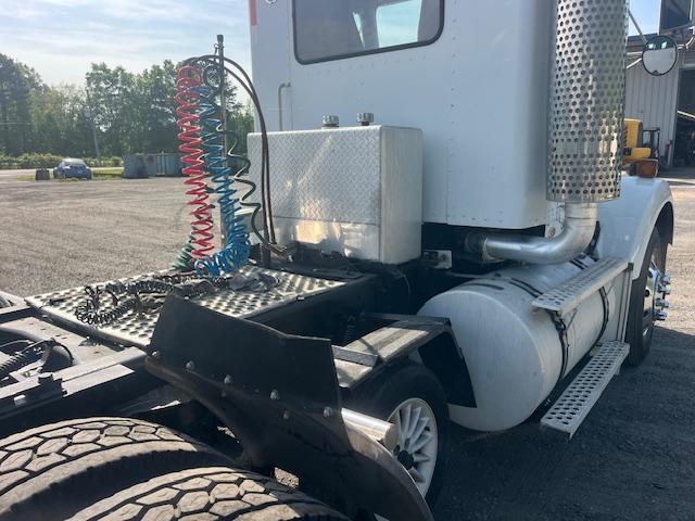 2003 KENWORTH DAY CAB CAT C-12 DSL ENGINE 10-SP EATON FULLER TRANS WETLINE, 402K MILES SHOWING