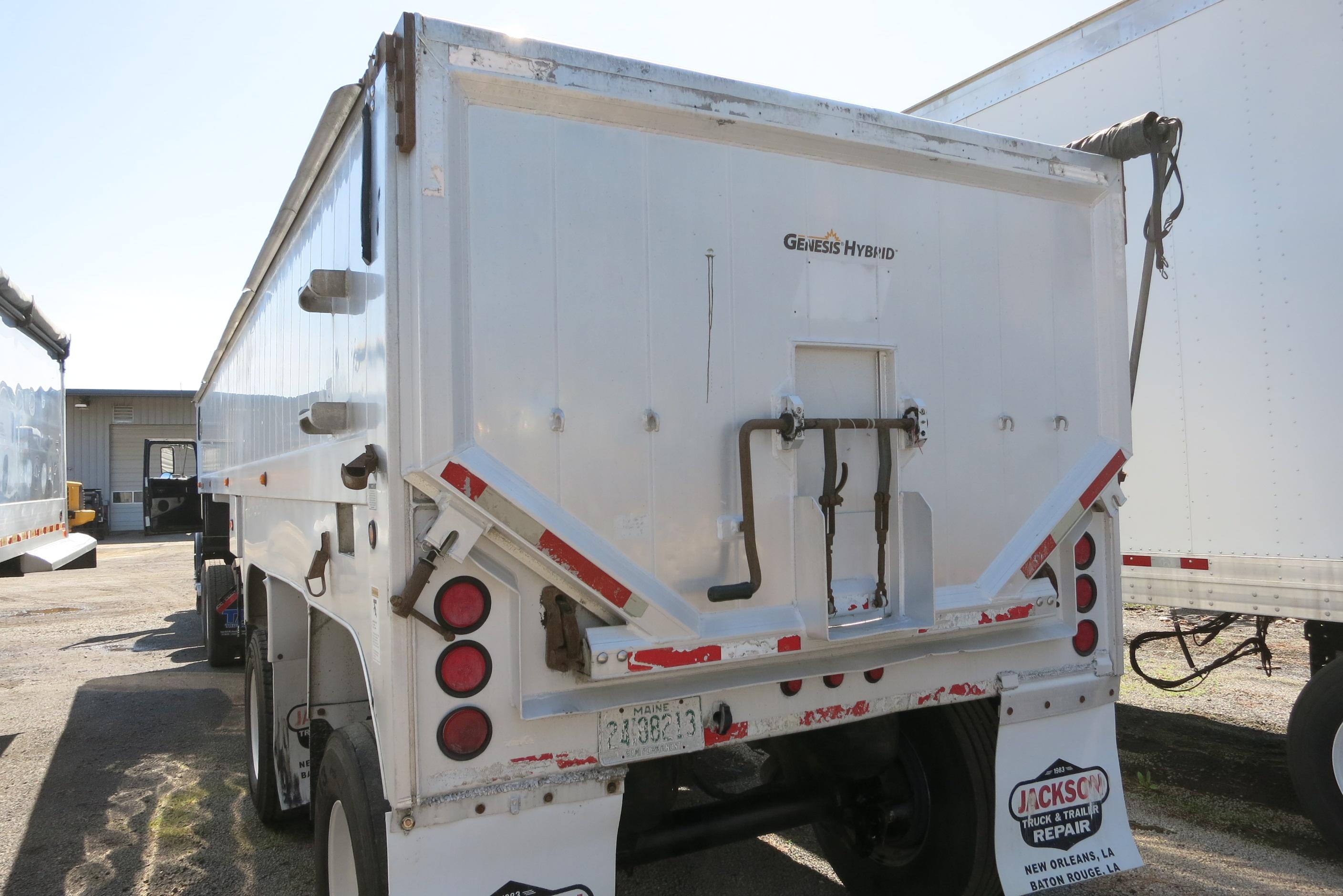2011 EAST GENESIS HYBRID ALUMINUM FRAMELESS DUMP TRAILER, 34', SPREAD AXLE, ROLLOVER COVER