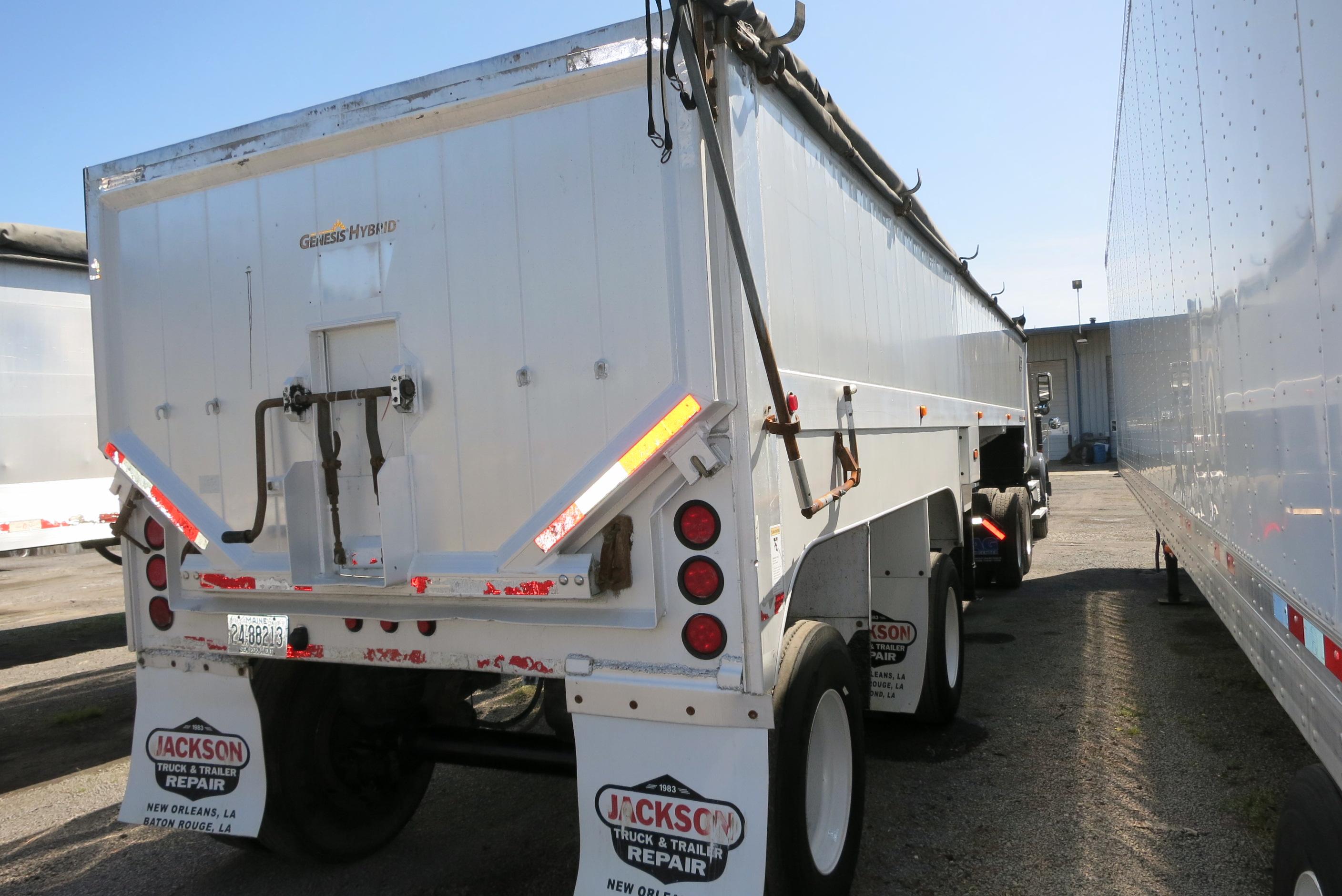 2011 EAST GENESIS HYBRID ALUMINUM FRAMELESS DUMP TRAILER, 34', SPREAD AXLE, ROLLOVER COVER
