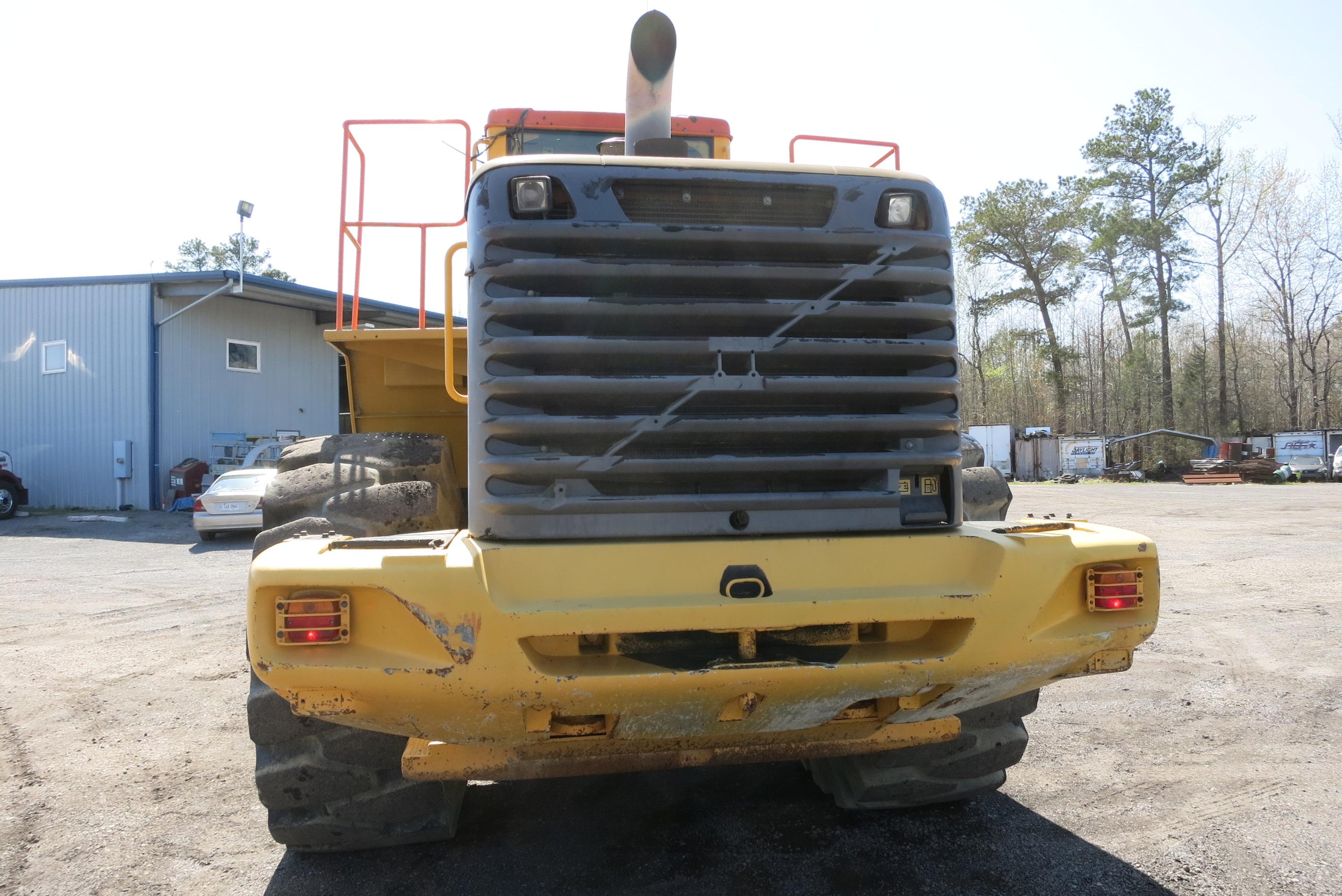 VOLVO L220E LOADER ARTICULATING, VOLVO DSL, POWERSHIFT TRANS, CAB, A/C, LOAD RITE L2180 SCALES, APPR