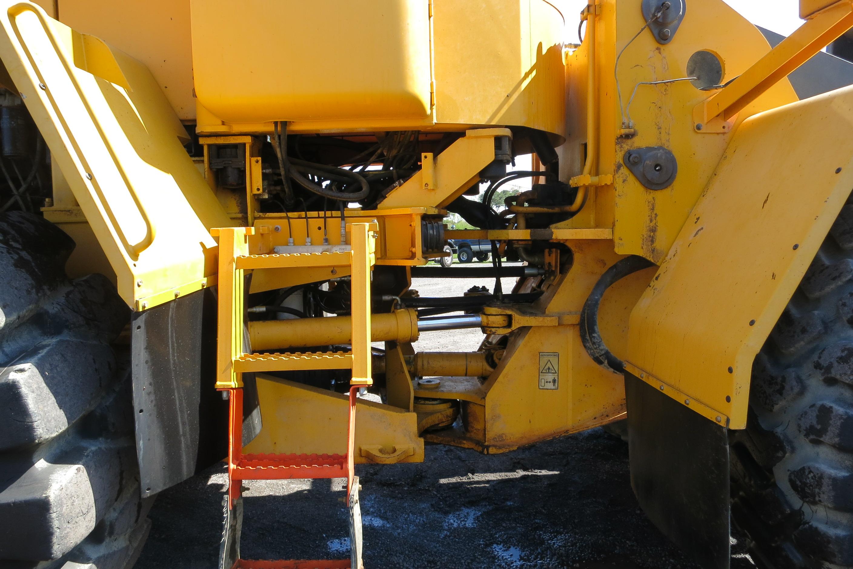 VOLVO L220E LOADER ARTICULATING, VOLVO DSL, POWERSHIFT TRANS, CAB, A/C, LOAD RITE L2180 SCALES, APPR