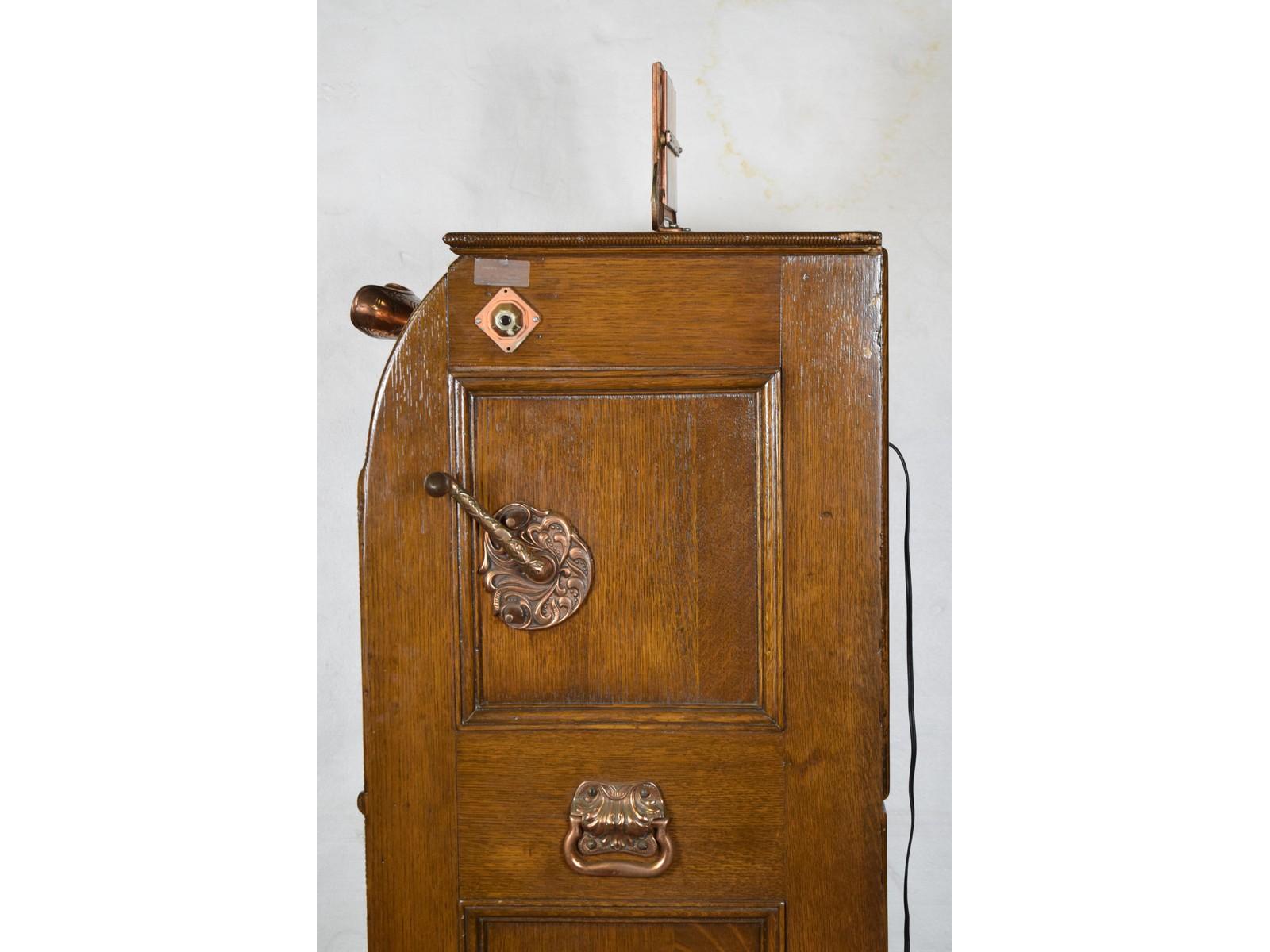 Antique Coin Op Quartoscope 5¢ Arcade Mutoscope