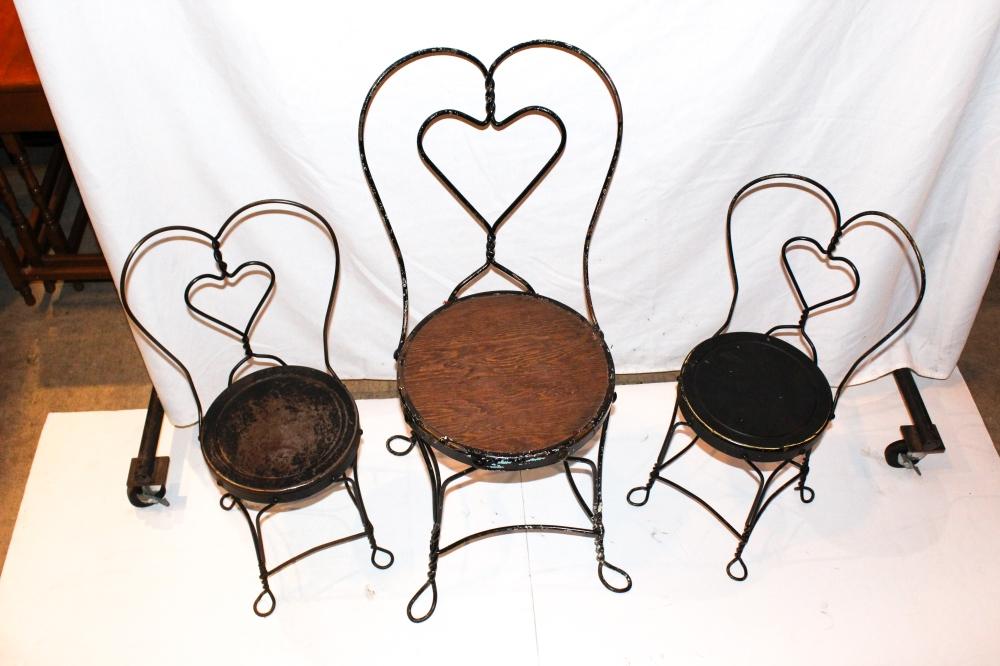 Ice Cream Parlor Style Chairs (4)