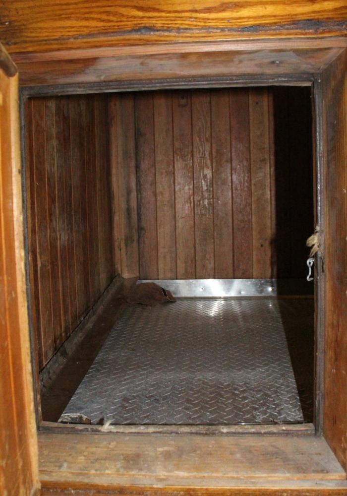 Large Oak Walk In Beer Cooler