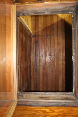 Large Oak Walk In Beer Cooler