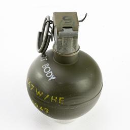 Vietnam-Era US M67 HE Grenade W/Can & Jungle Clip
