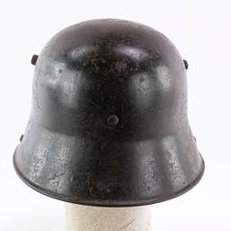 WWI German M-16 Combat Helmet W/ Liner