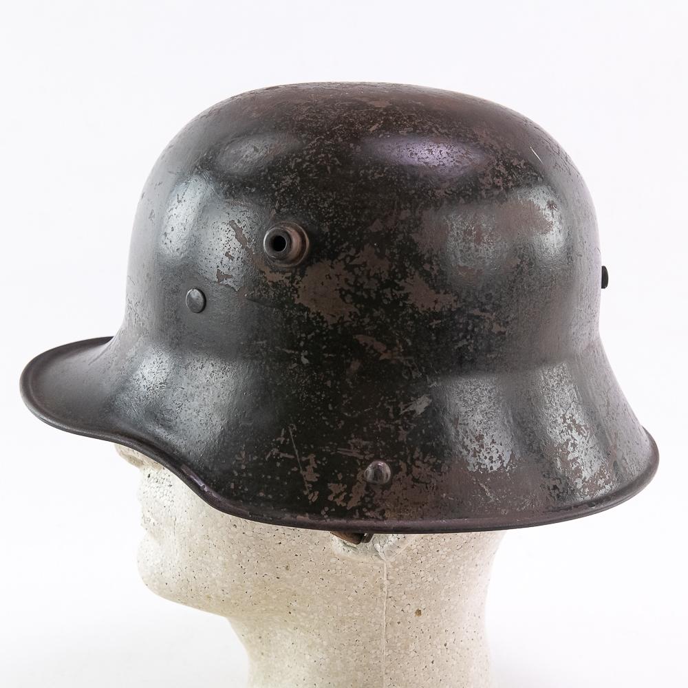WWI German M-16 Combat Helmet W/ Liner