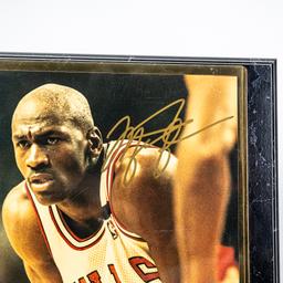 Michael Jordan Autographed 92 Finals Schuth Photo