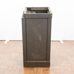 Metal, Locking Slot Machine Stand