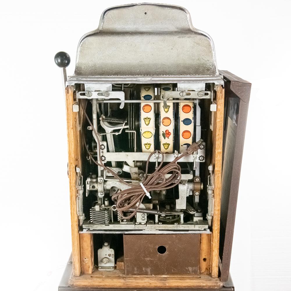 Jennings 10 Cent Export Chief Slot Machine
