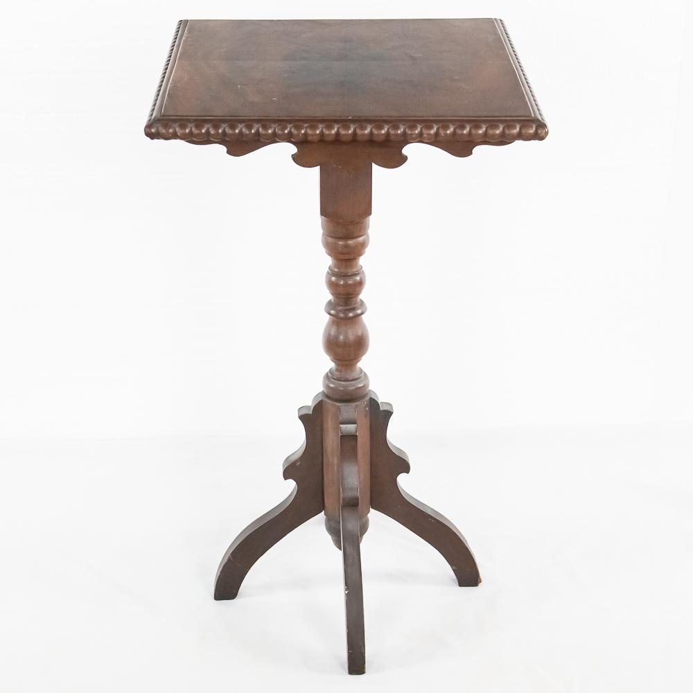 Small Victorian Burl Top End Table