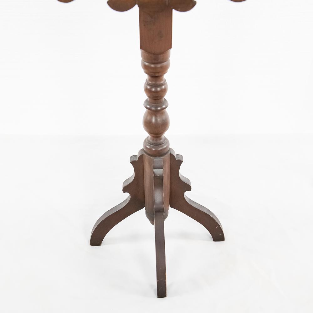 Small Victorian Burl Top End Table