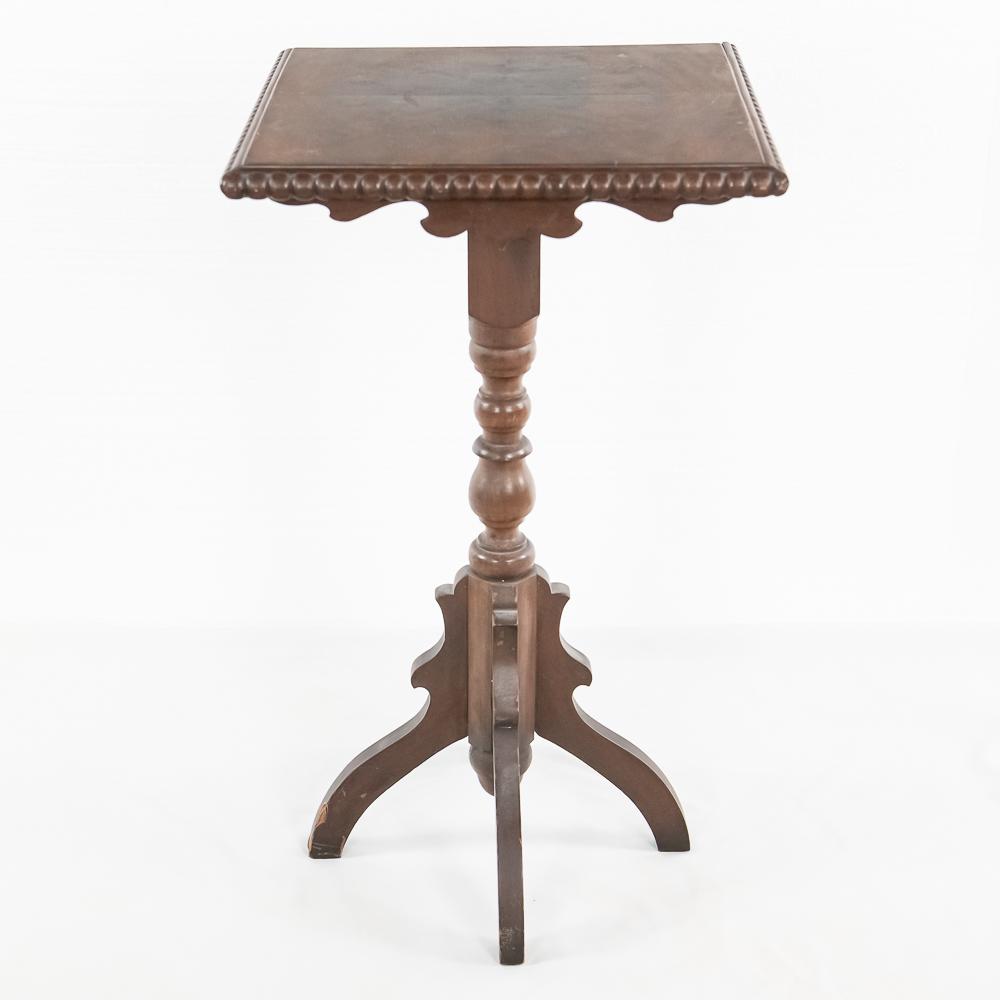 Small Victorian Burl Top End Table