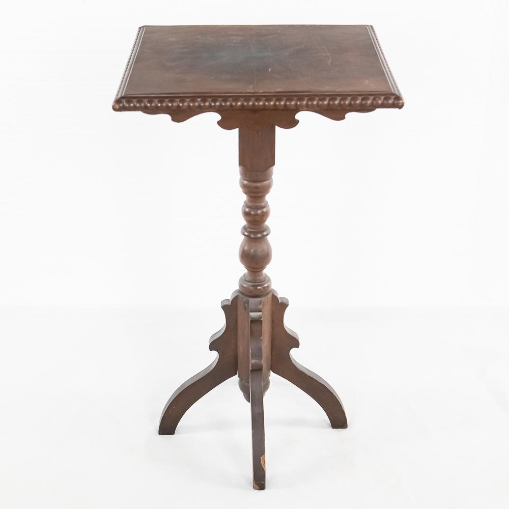 Small Victorian Burl Top End Table