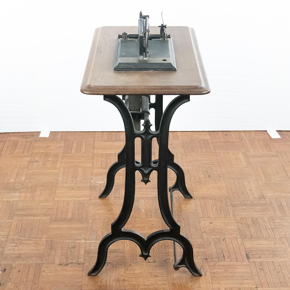 Grover & Baker Chain Stitcher Sewing Mach. & Table
