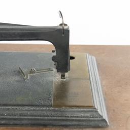 Grover & Baker Chain Stitcher Sewing Mach. & Table