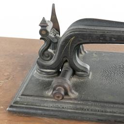 Grover & Baker Chain Stitcher Sewing Mach. & Table