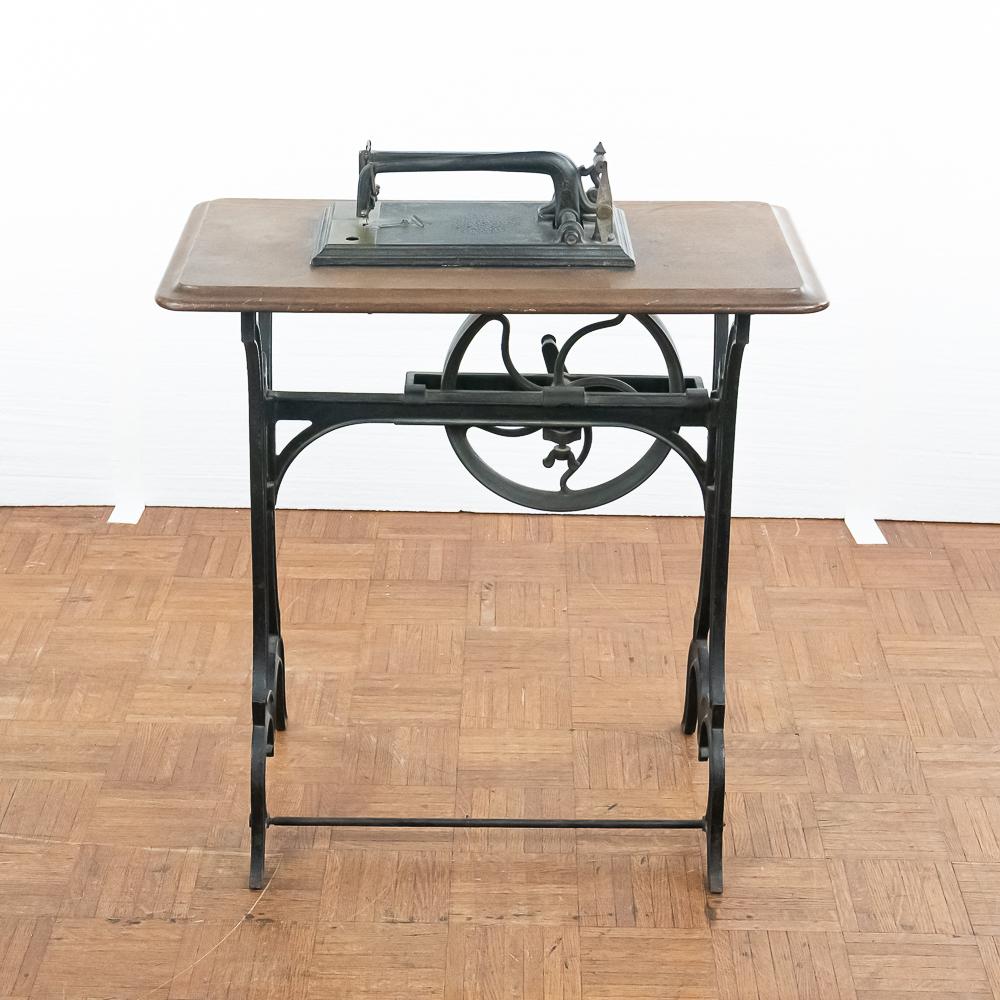 Grover & Baker Chain Stitcher Sewing Mach. & Table
